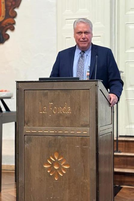 Max Myers speaks at the President’s Dinner.